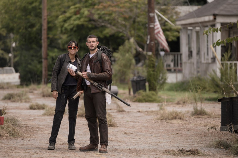 Third walking dead spinoff Nico Tortorella as Felix, Annet Mahendru as Huck