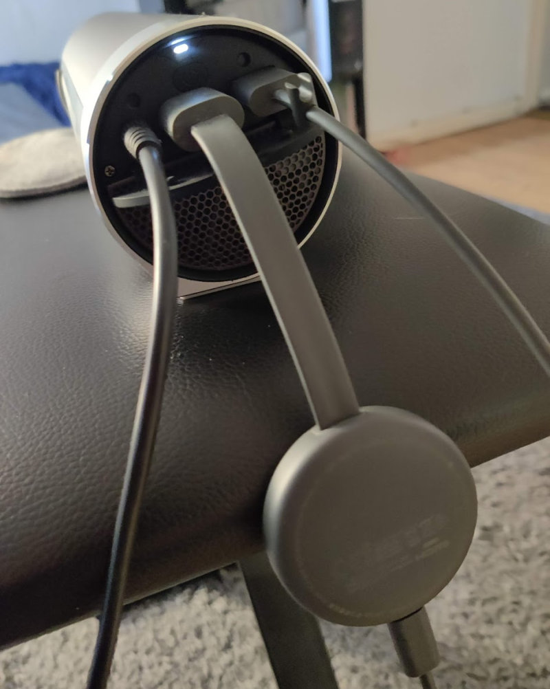 JMGO Explorer with Chromecast