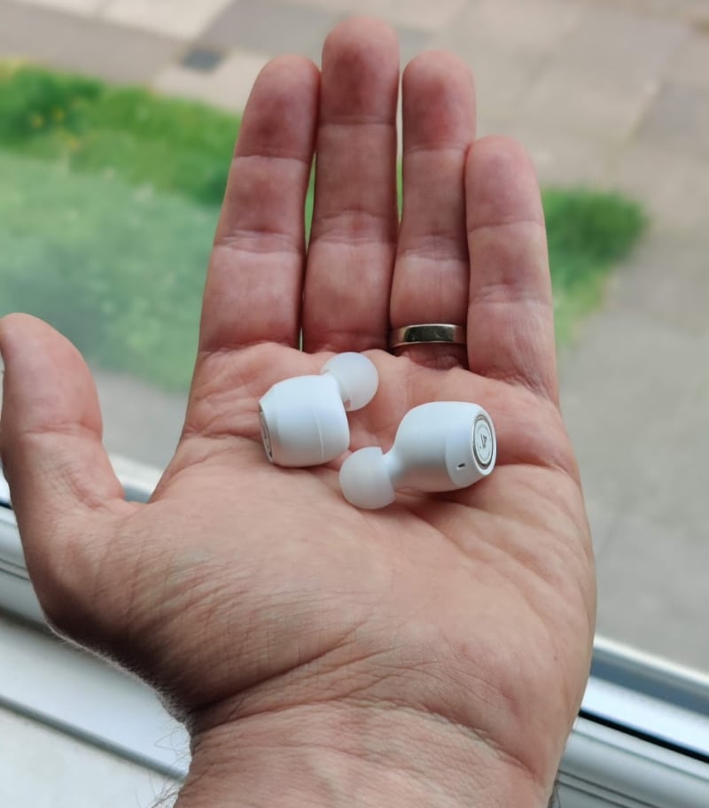 Lypertek Z3 in hand