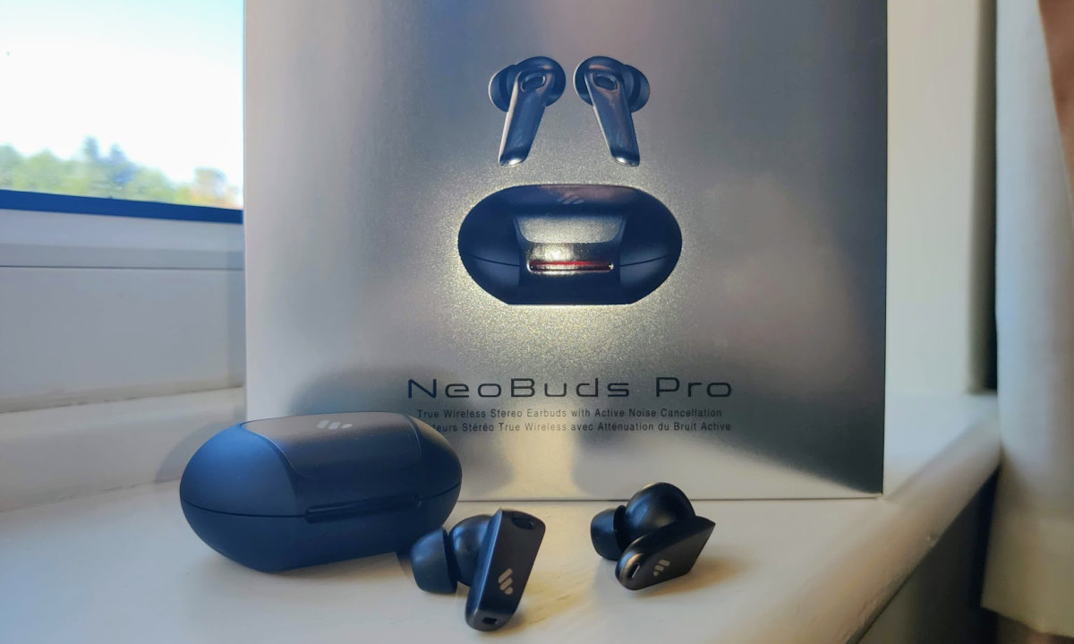 Edifier NeoBuds Pro window