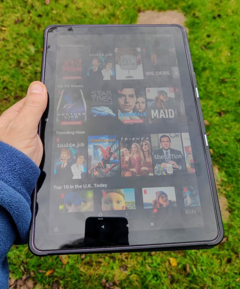 Amazon Fire HD 10 outside