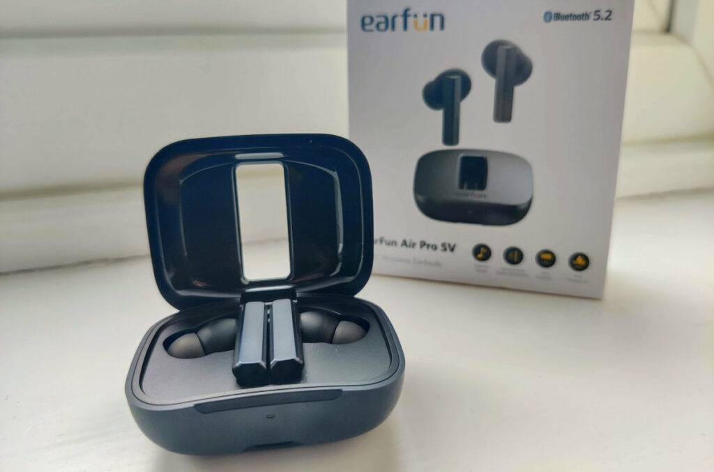 Earfun Air Pro SV window hero