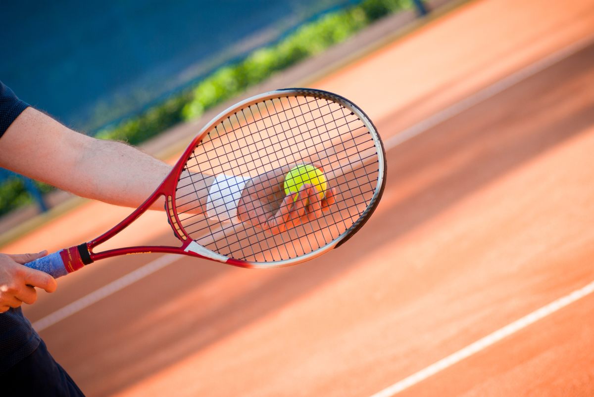 Tennis ball racket