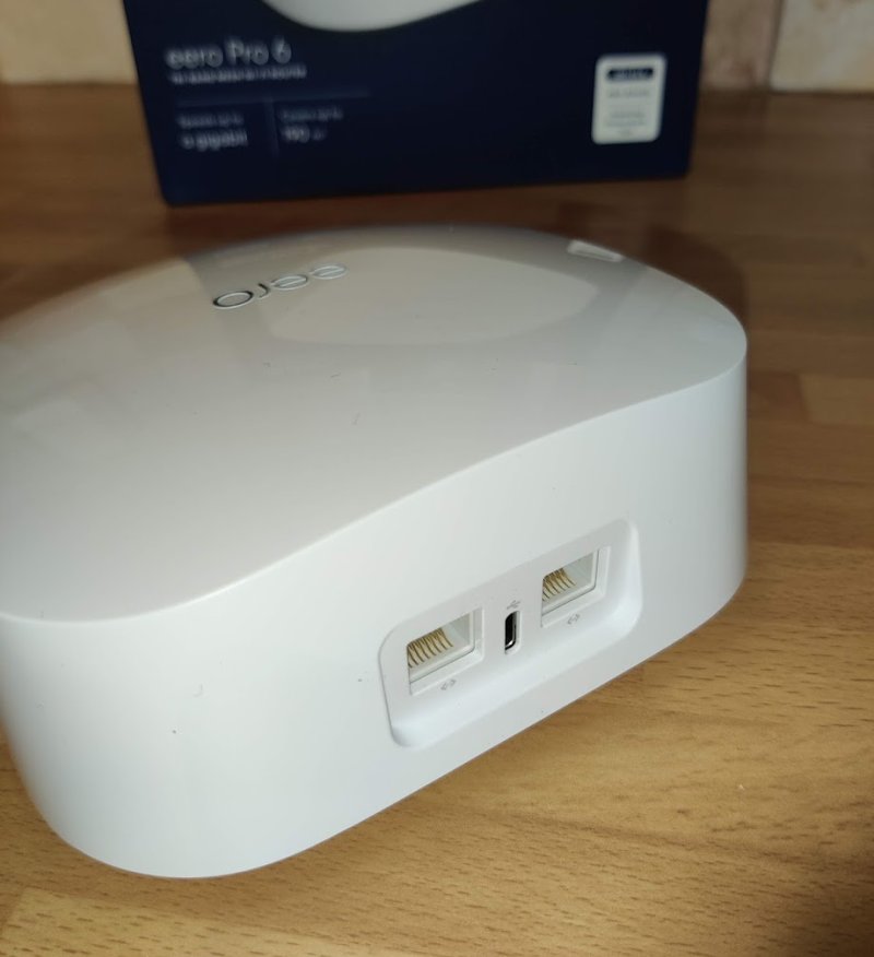Amazon eero 6 pro back ports