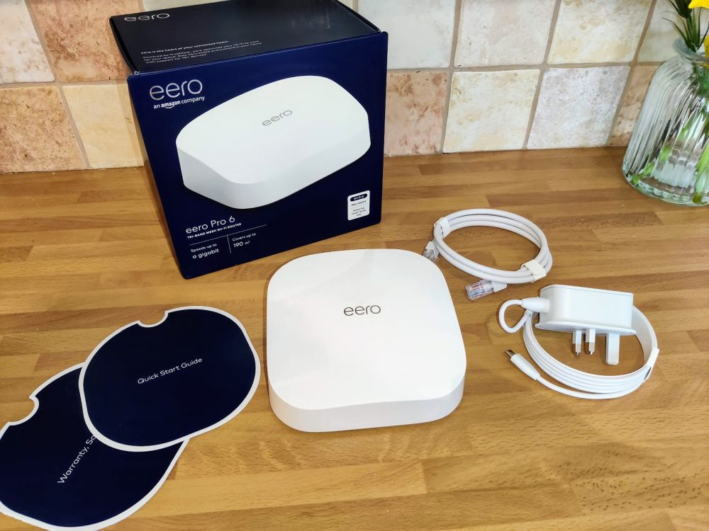 Amazon eero 6 pro in the box