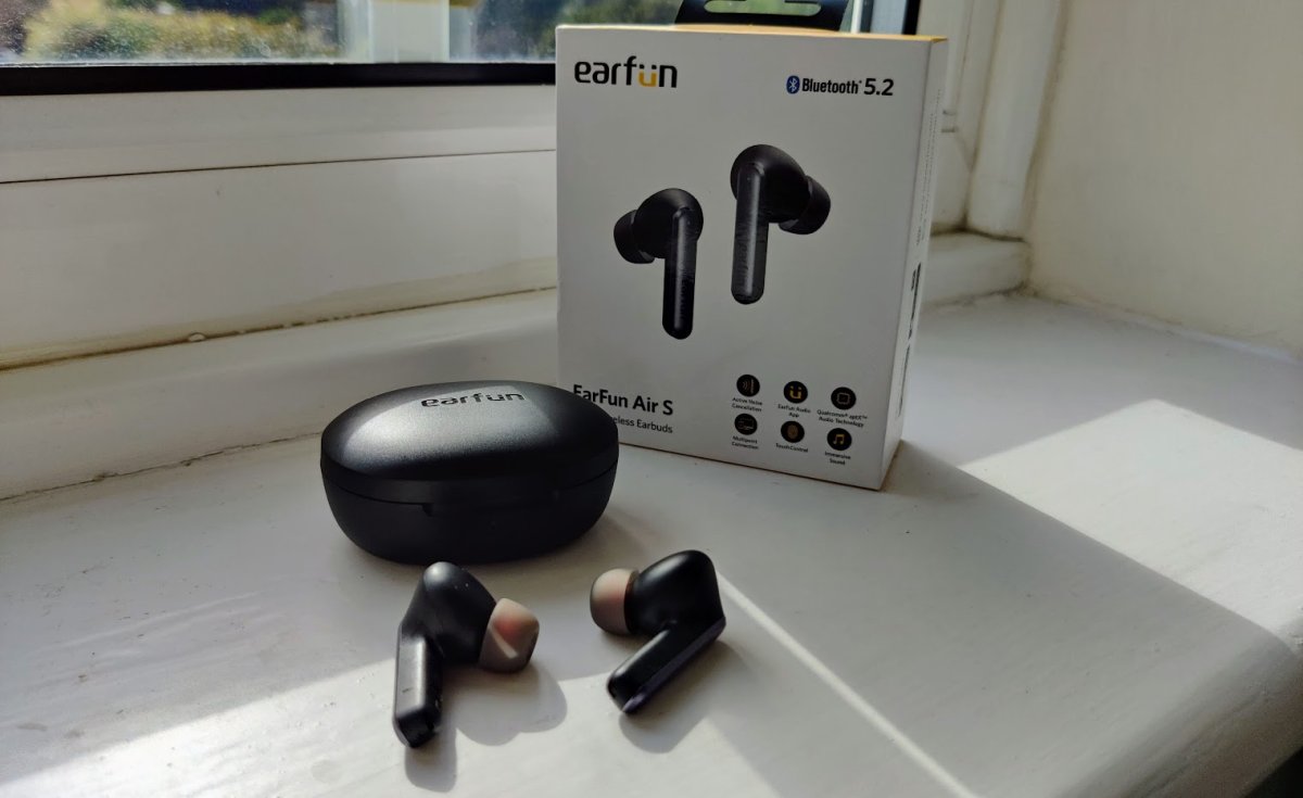 Earfun Air S window hero