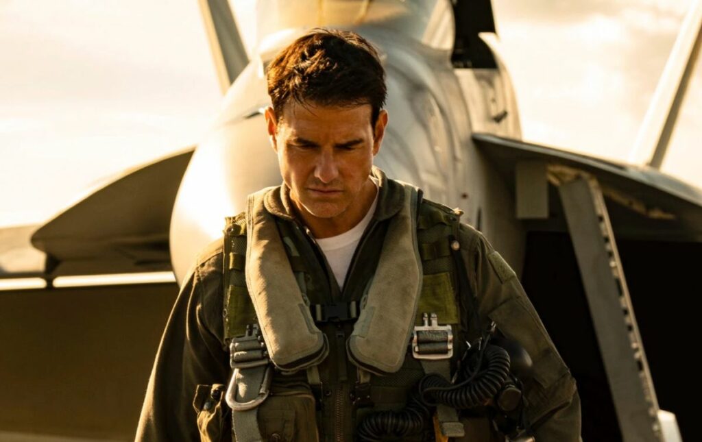 Top Gun Maverick tom cruise walking