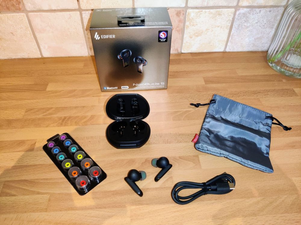 Edifier Neobuds S in the box