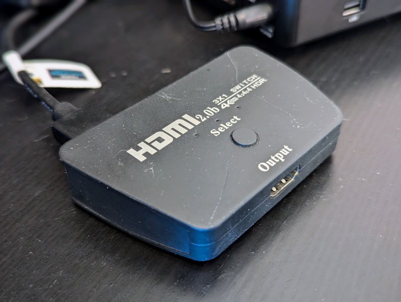Belfen HDMI Switcher closeup 800