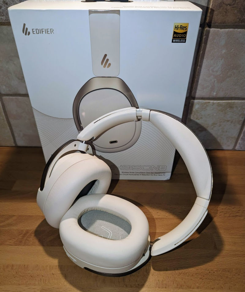 Edifier WH950NB on box