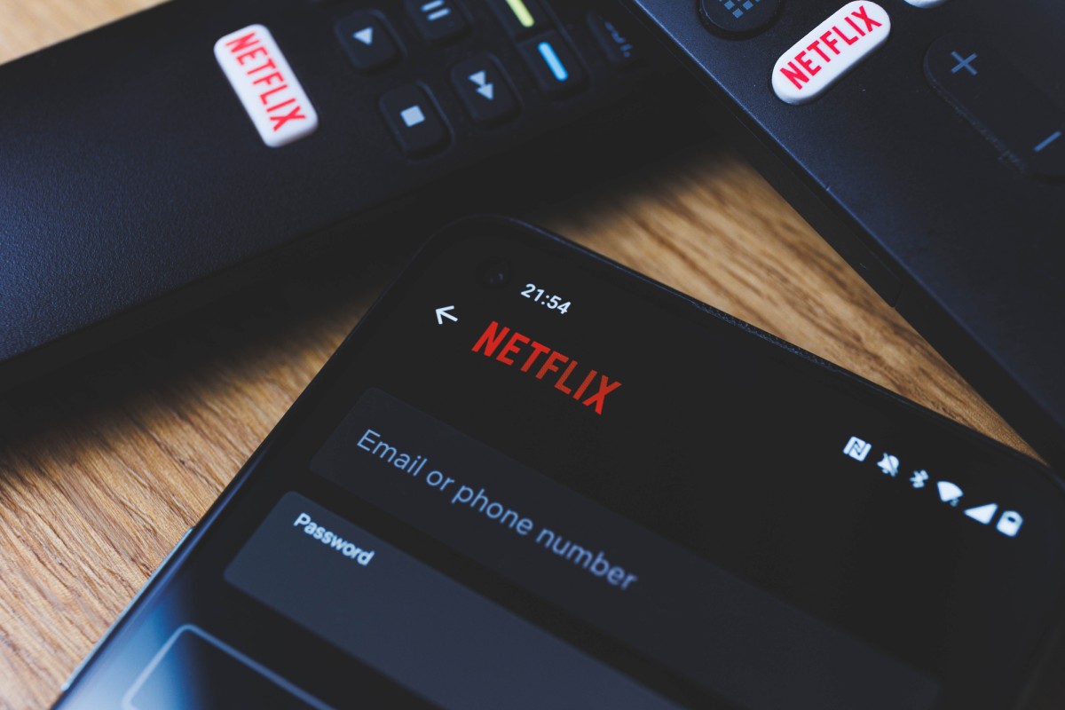 Netflix password login phone