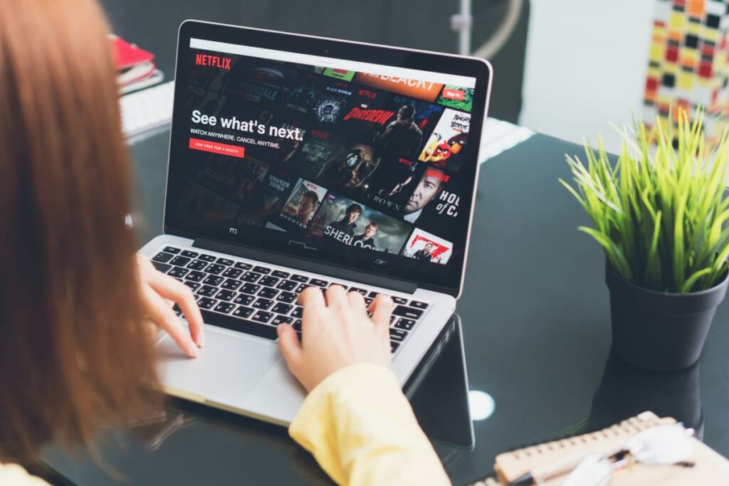 Netflix on Laptop - deposit