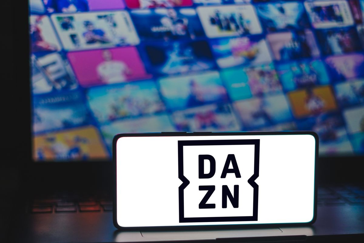 DAZN logo on phone - deposit - Rafapress