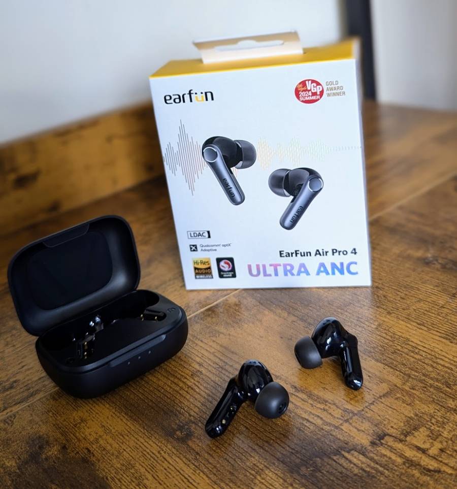Earfun Air Pro 4 near box