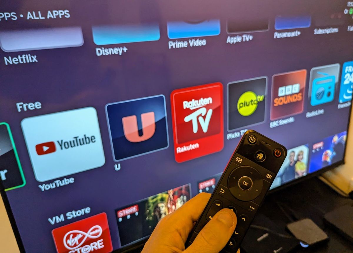 Rakuten on Virgin Media with remote