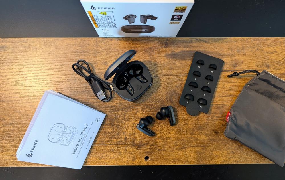 NeoBuds Planar in the box