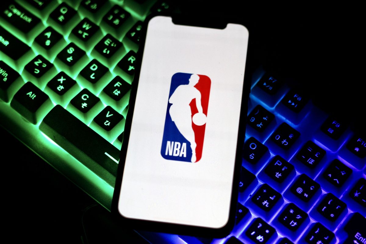 NBA logo on phone - deposit