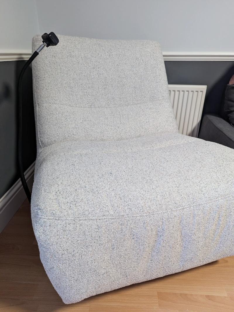 Sofa Club Thea chair handle side