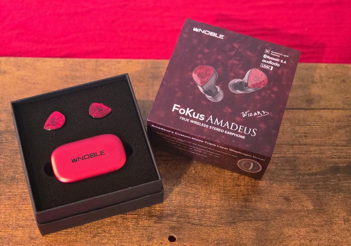 Fokus Amadeus inside box