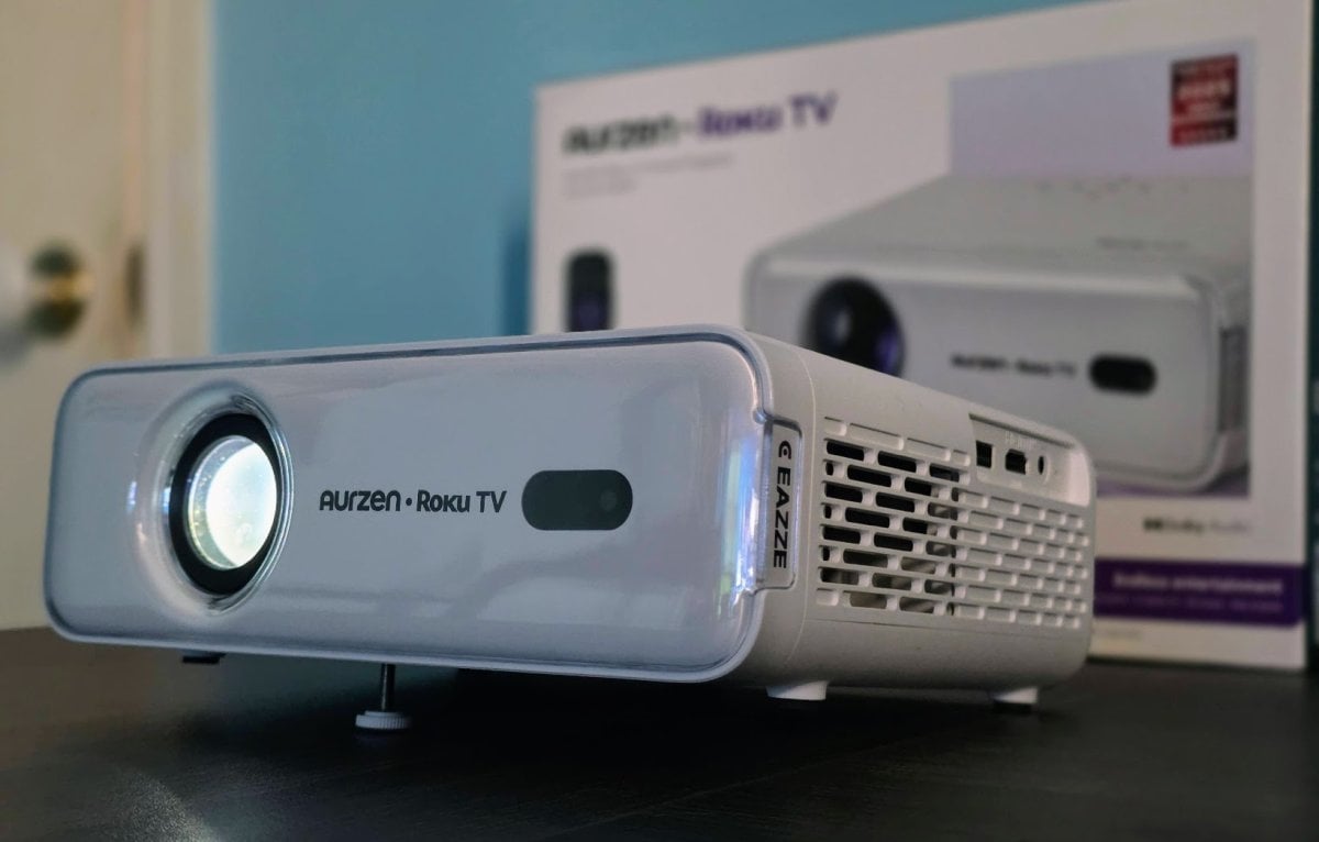 Roku Aurzen Porjector closeup hero